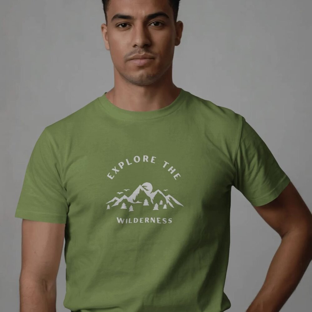 Classic Confort Crewneck Graphic Print Tshirt