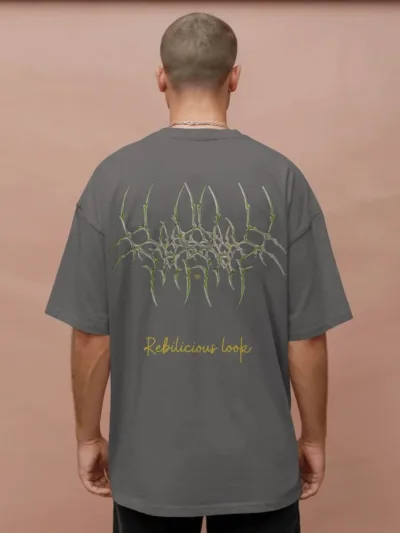 Rebellious Grip – Oversized Street Tee